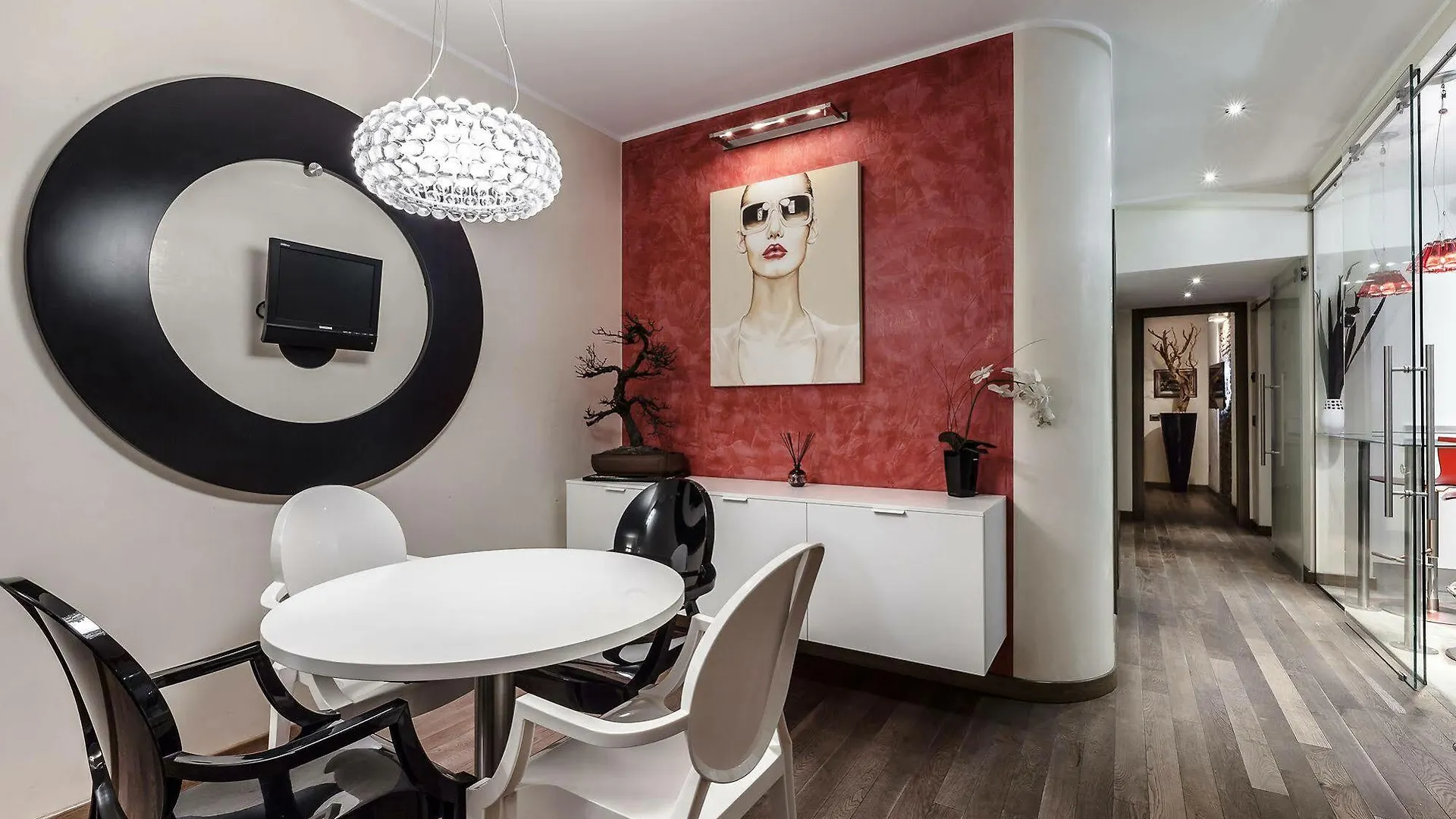 Hotel Suitelowcost - San Babila Duomo Milan
