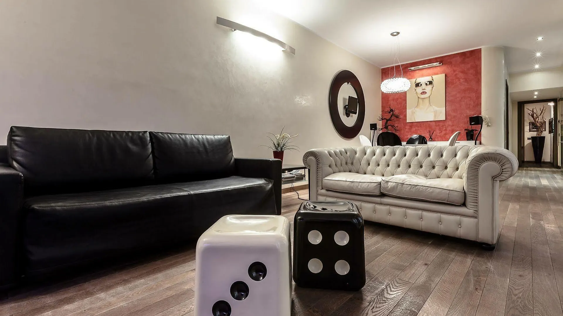 Suitelowcost - San Babila Duomo Milan Hotel
