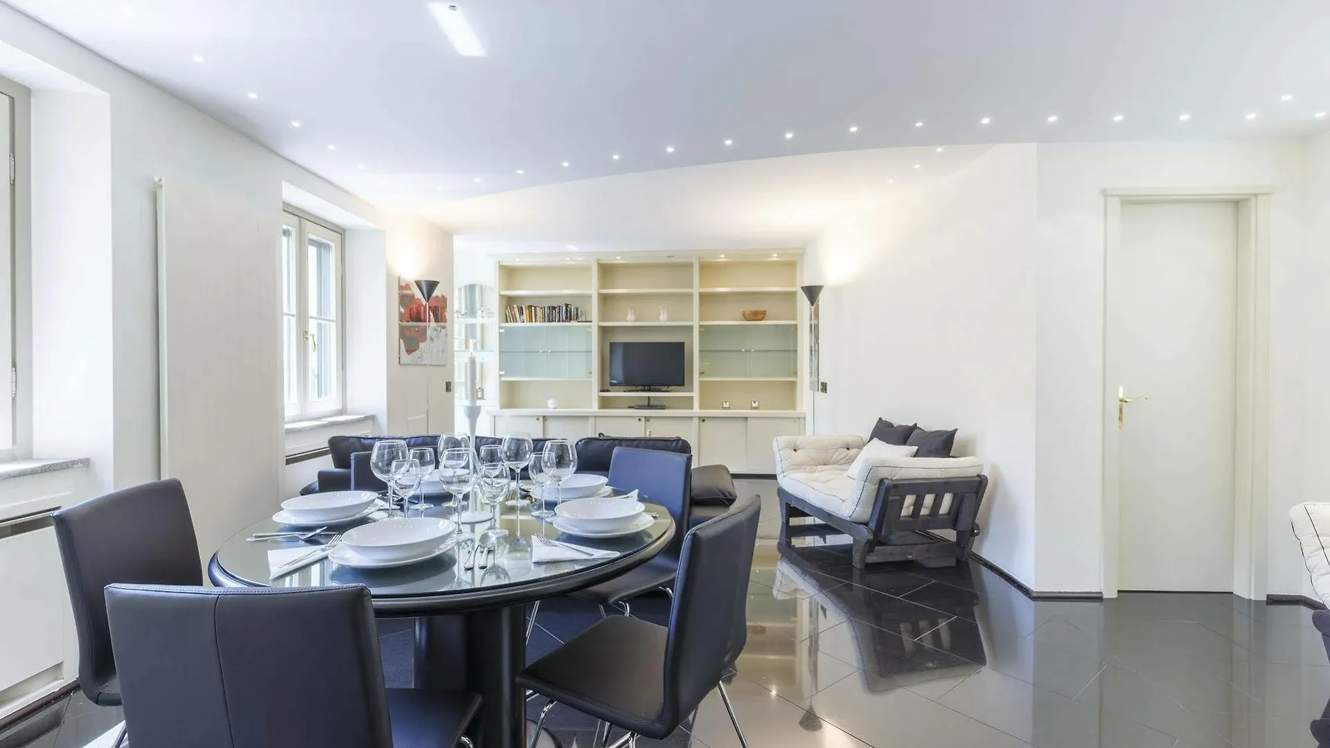 Hotel Suitelowcost - San Babila Duomo Milan