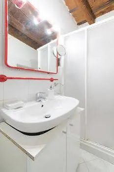 Hotel Suitelowcost - San Babila Duomo Milan