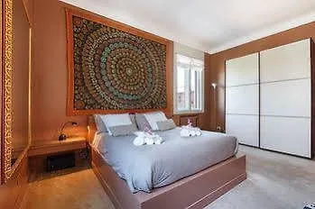 Suitelowcost - San Babila Duomo Milan