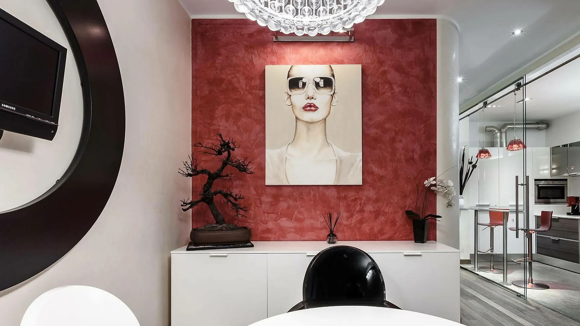 Hotel Suitelowcost - San Babila Duomo Milan Italy