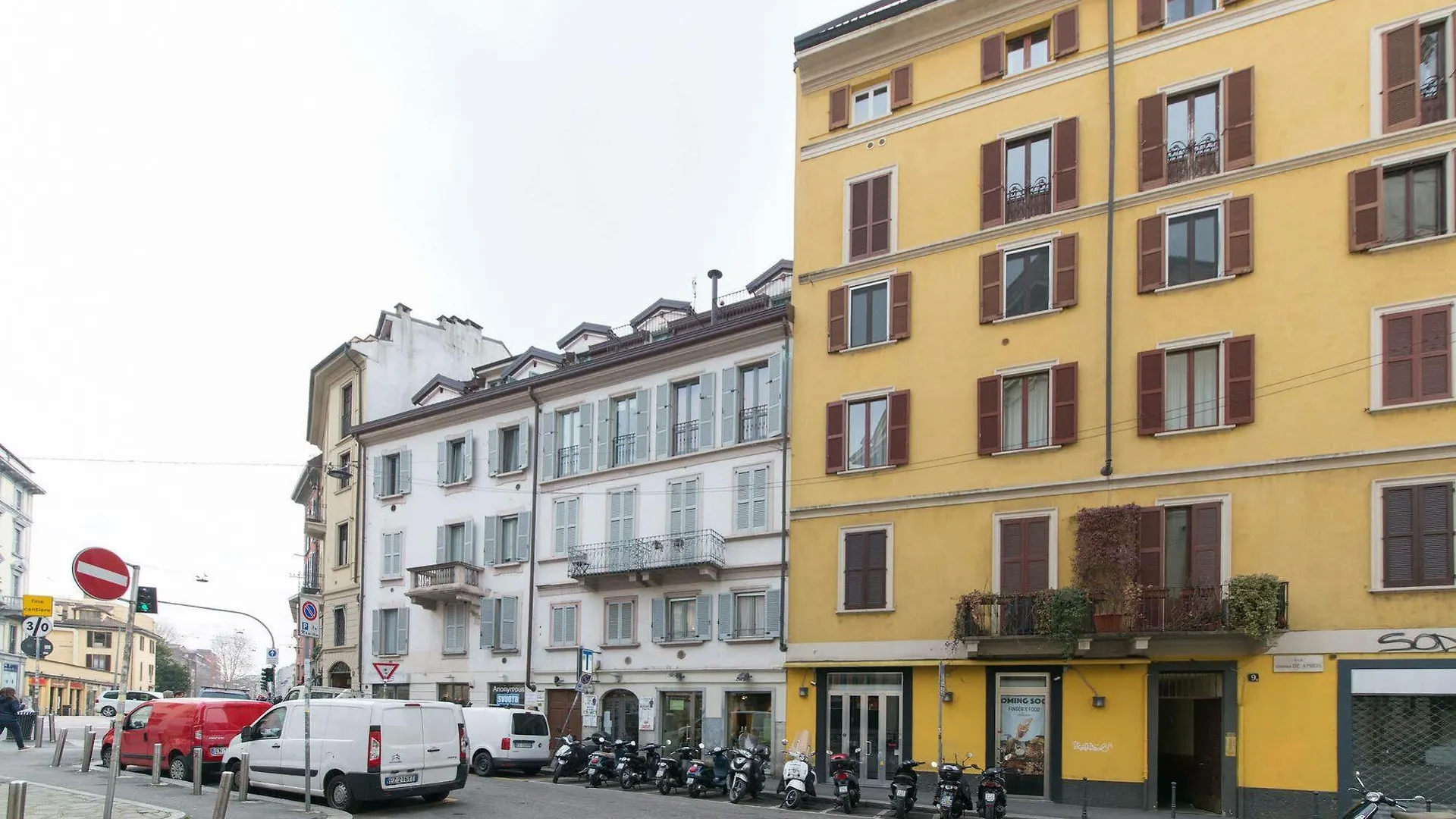 Suitelowcost - San Babila Duomo Milan