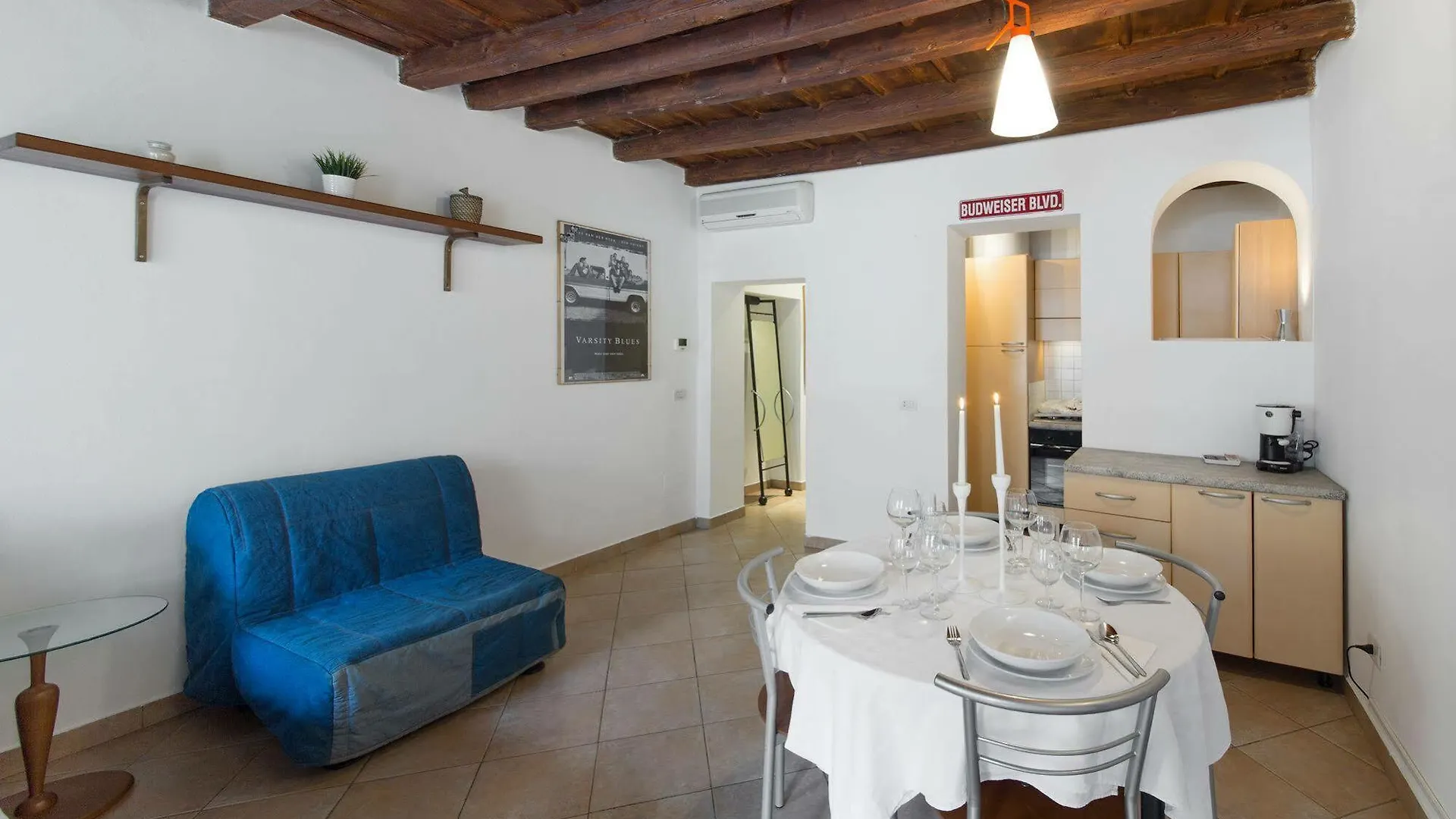 Suitelowcost - San Babila Duomo Milan Hotel