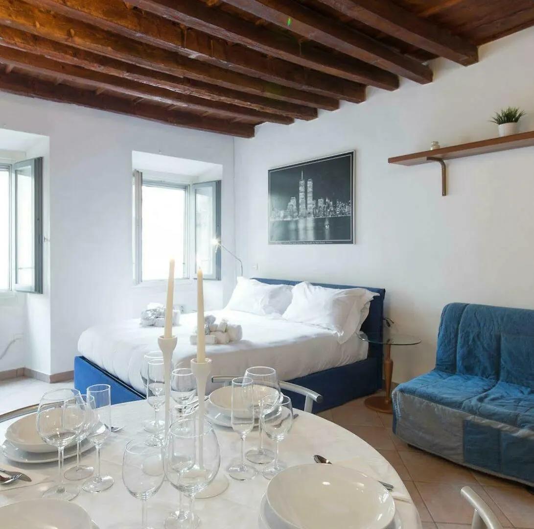 Suitelowcost - San Babila Duomo Milan 0*,  Italy